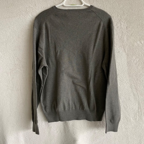 Polo by Ralph Lauren V-Neck Pullover Sweater. - Picture 2 of 7